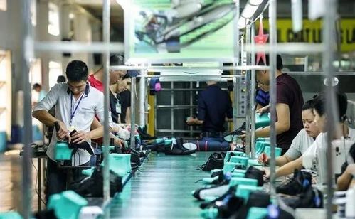 耐克阿迪達(dá)斯越南工廠揭秘 世界工廠廉價(jià)勞動(dòng)力與紡織業(yè)的雙重挑戰(zhàn)